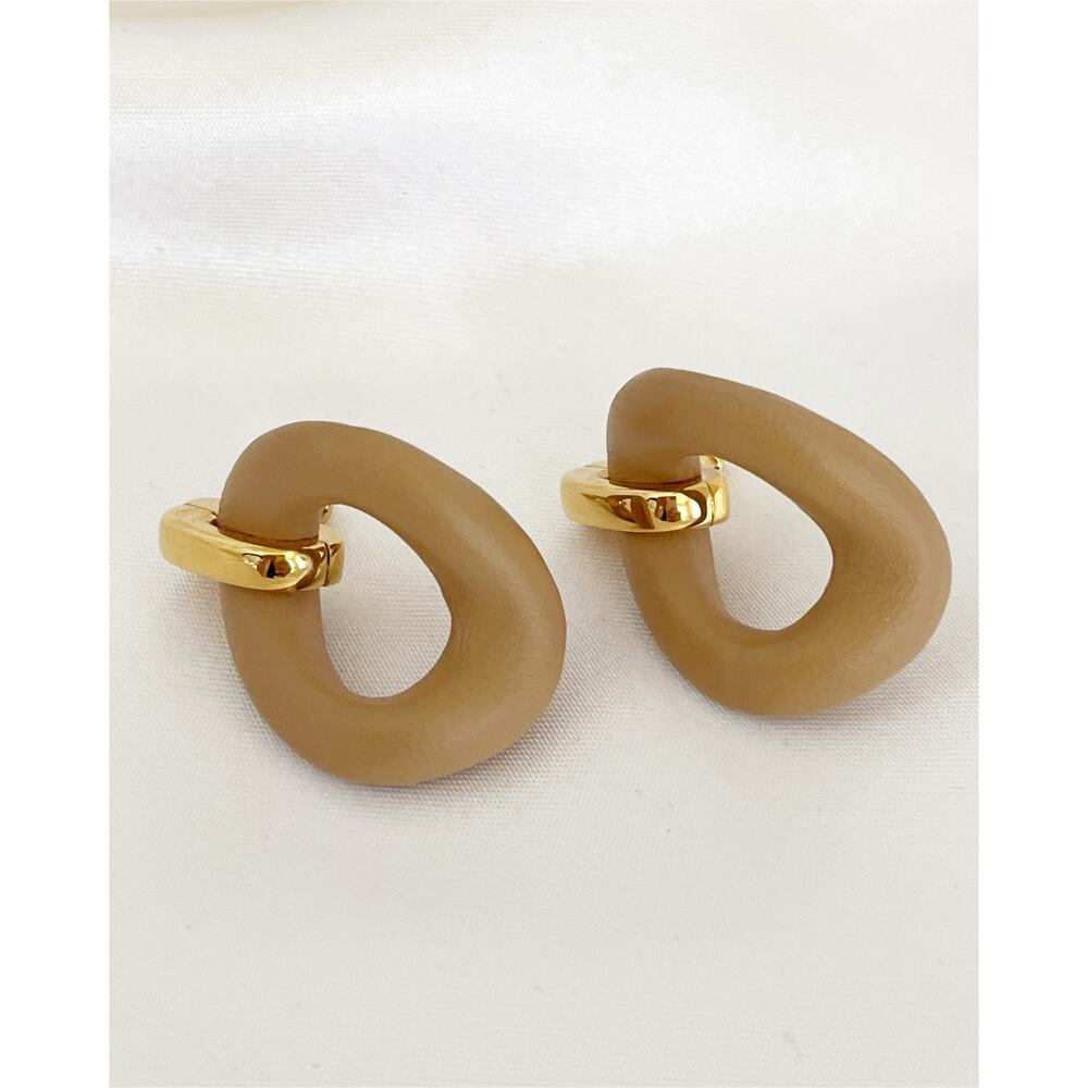 FENDI FILO Leather Stud Earrings Beige Hoop Design Pierced Gold Tone Hardware - Picture 4 of 11